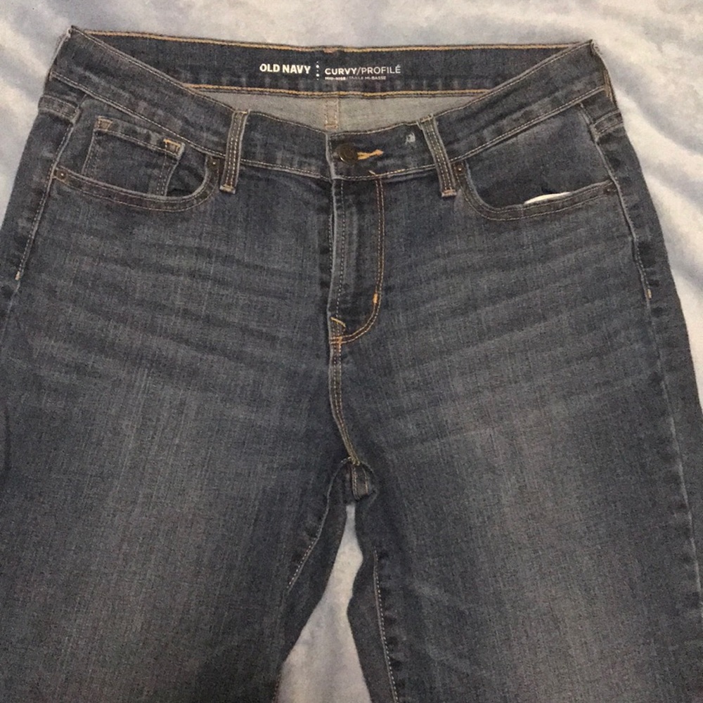 Old navy curvy mid rise jean!